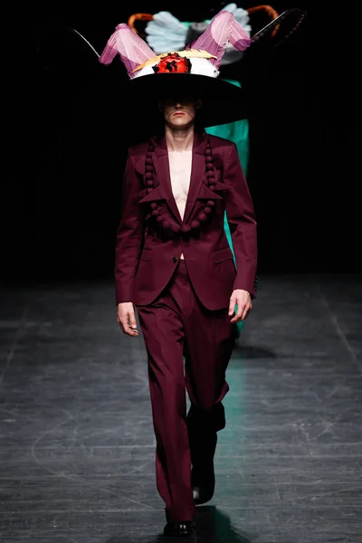 Look 38